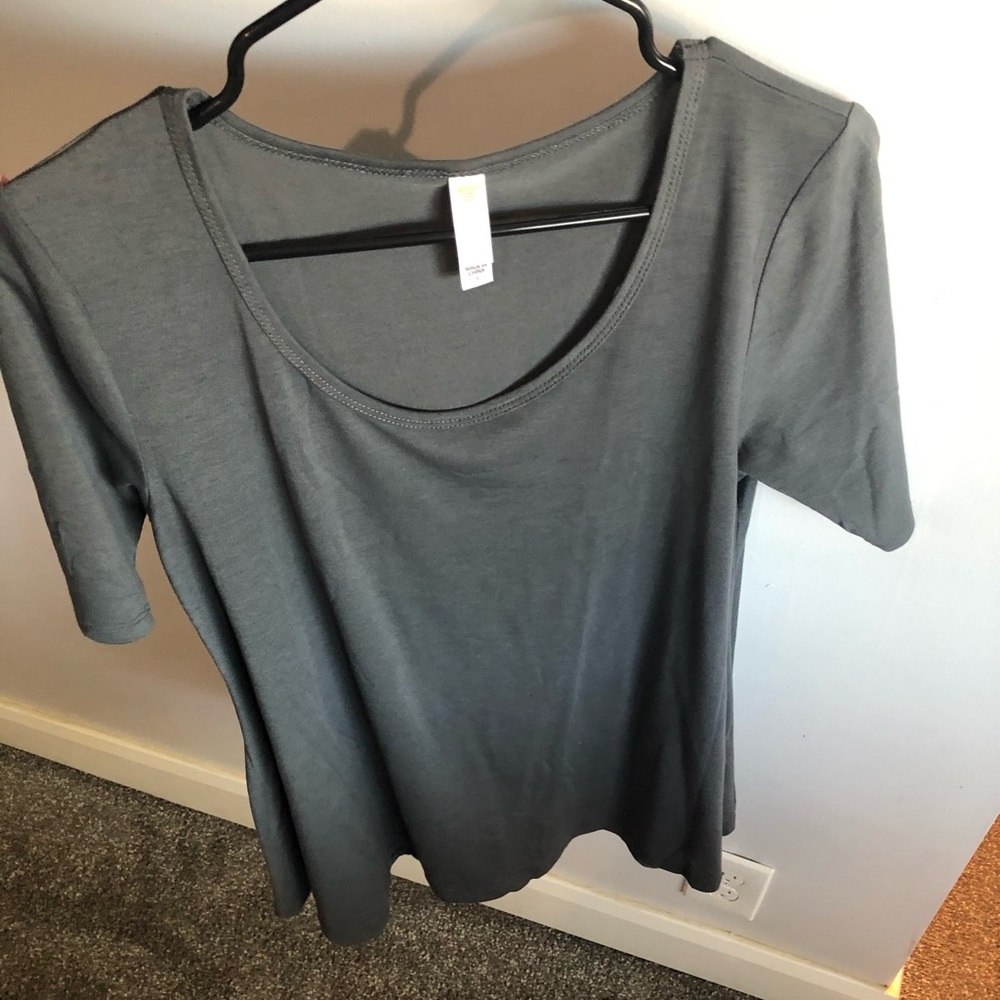 LuLaroe Perfect T Small